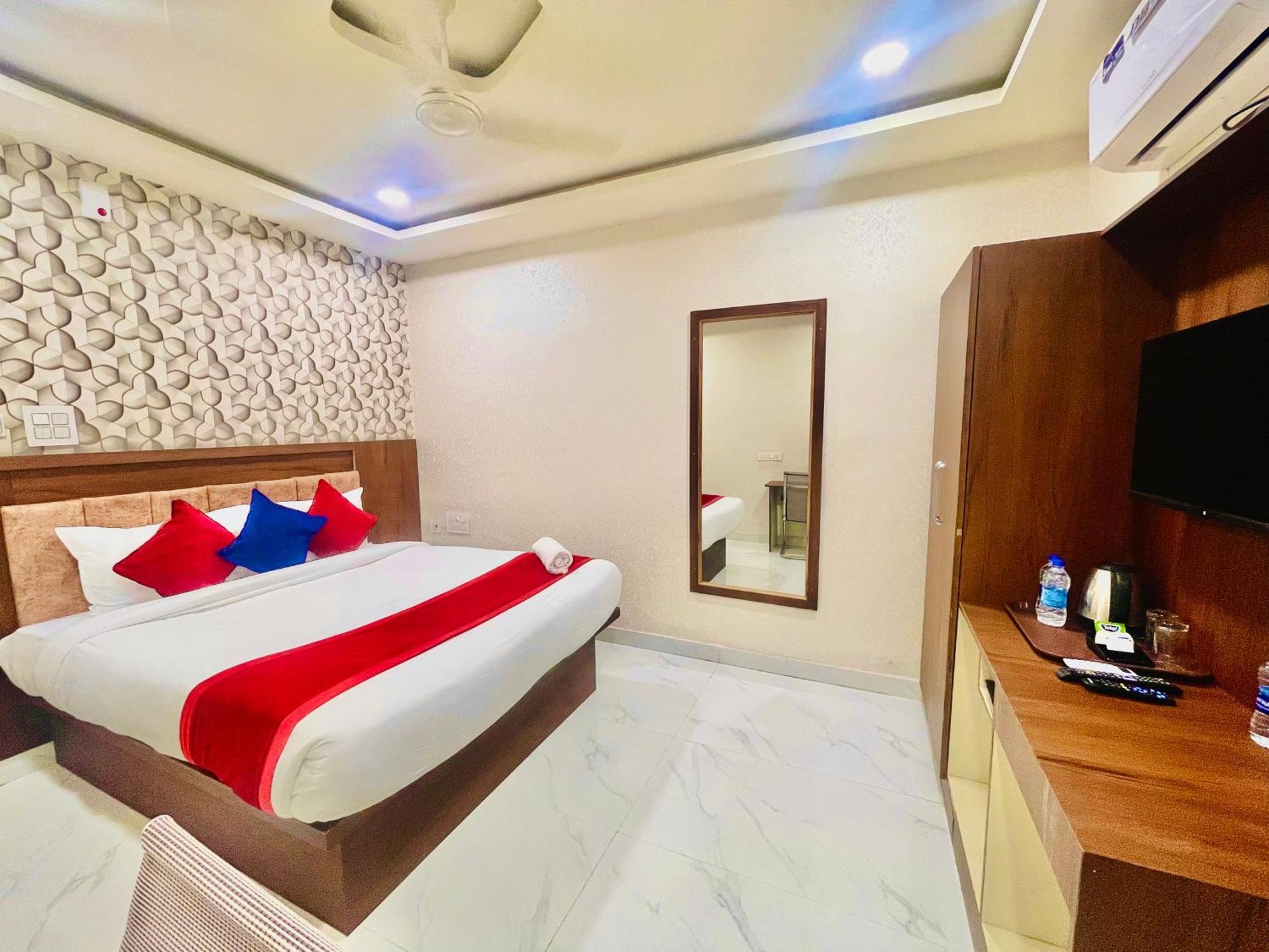 Hotel Eagle Grand Hyderabad Airport Zone 샴샤바드 외부 사진