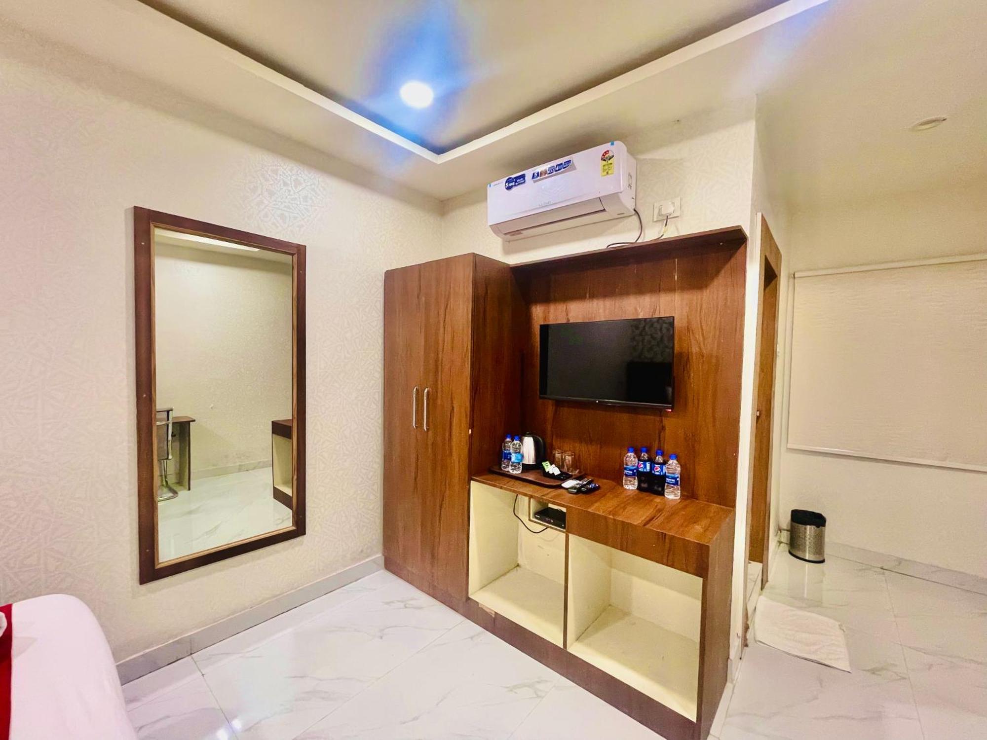 Hotel Eagle Grand Hyderabad Airport Zone 샴샤바드 외부 사진
