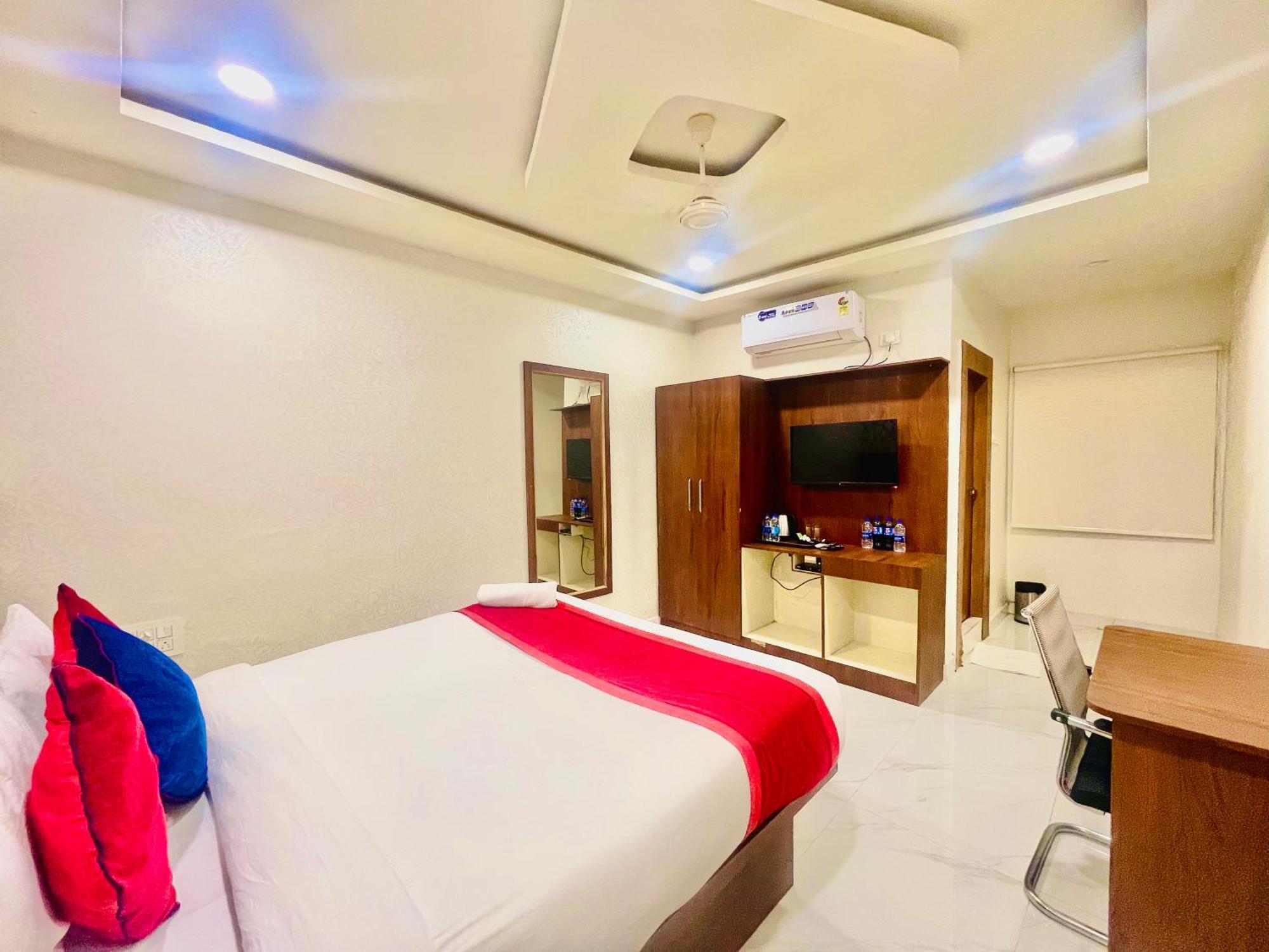 Hotel Eagle Grand Hyderabad Airport Zone 샴샤바드 외부 사진