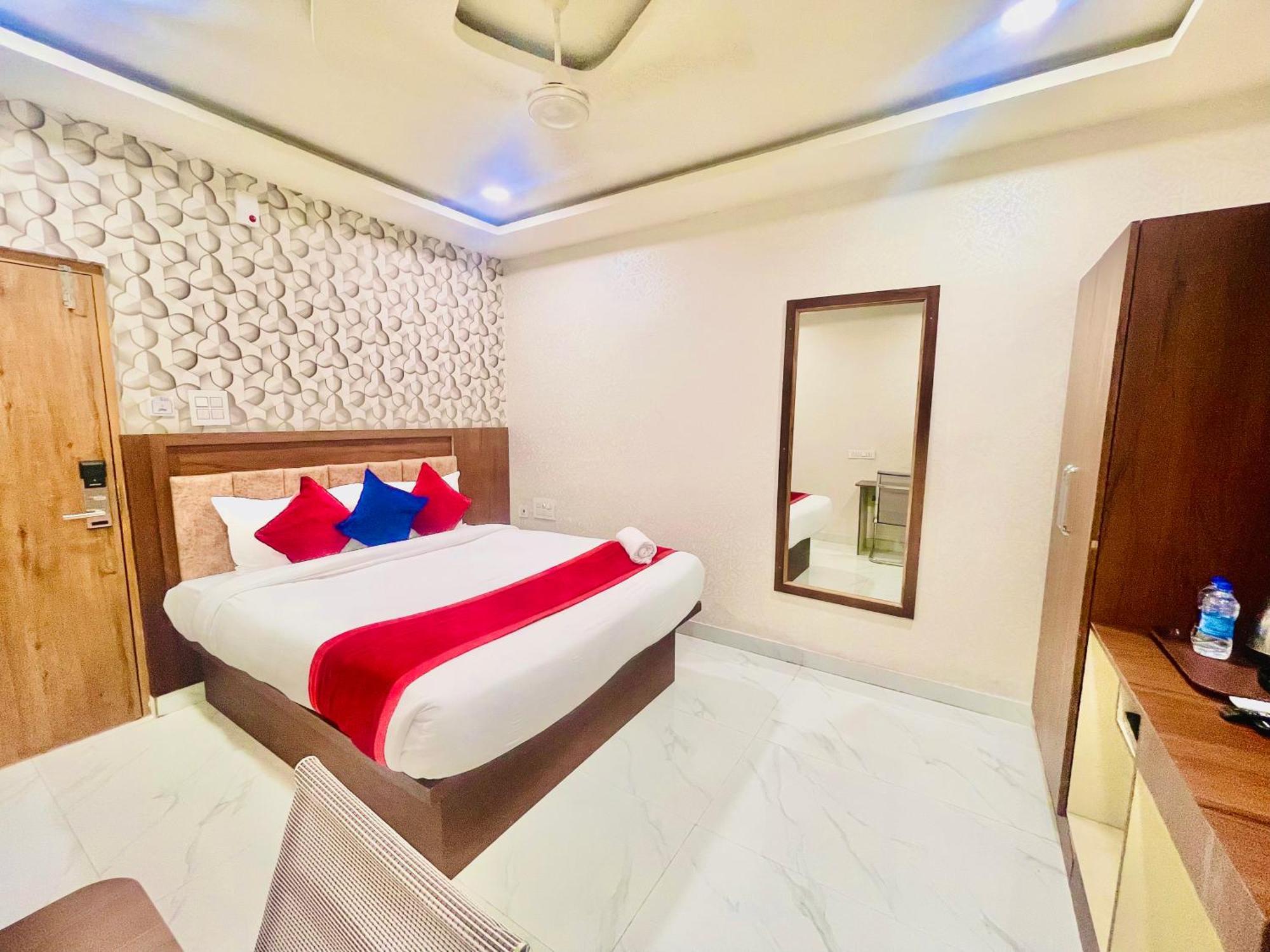 Hotel Eagle Grand Hyderabad Airport Zone 샴샤바드 외부 사진