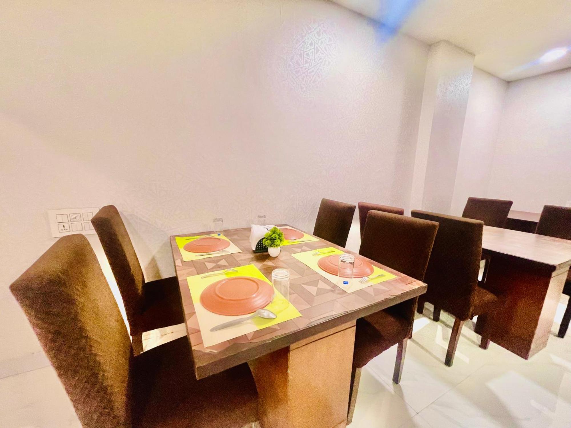 Hotel Eagle Grand Hyderabad Airport Zone 샴샤바드 외부 사진