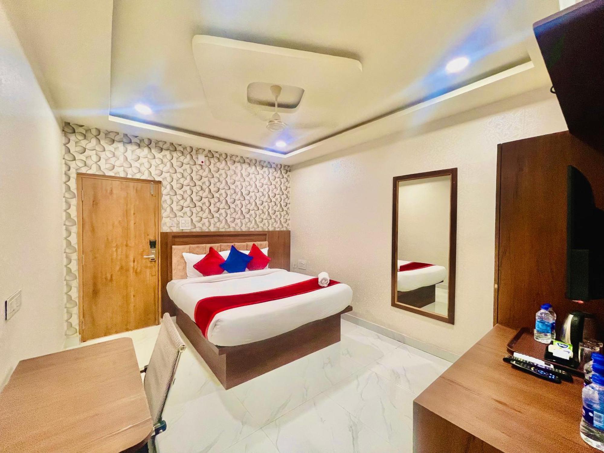Hotel Eagle Grand Hyderabad Airport Zone 샴샤바드 외부 사진