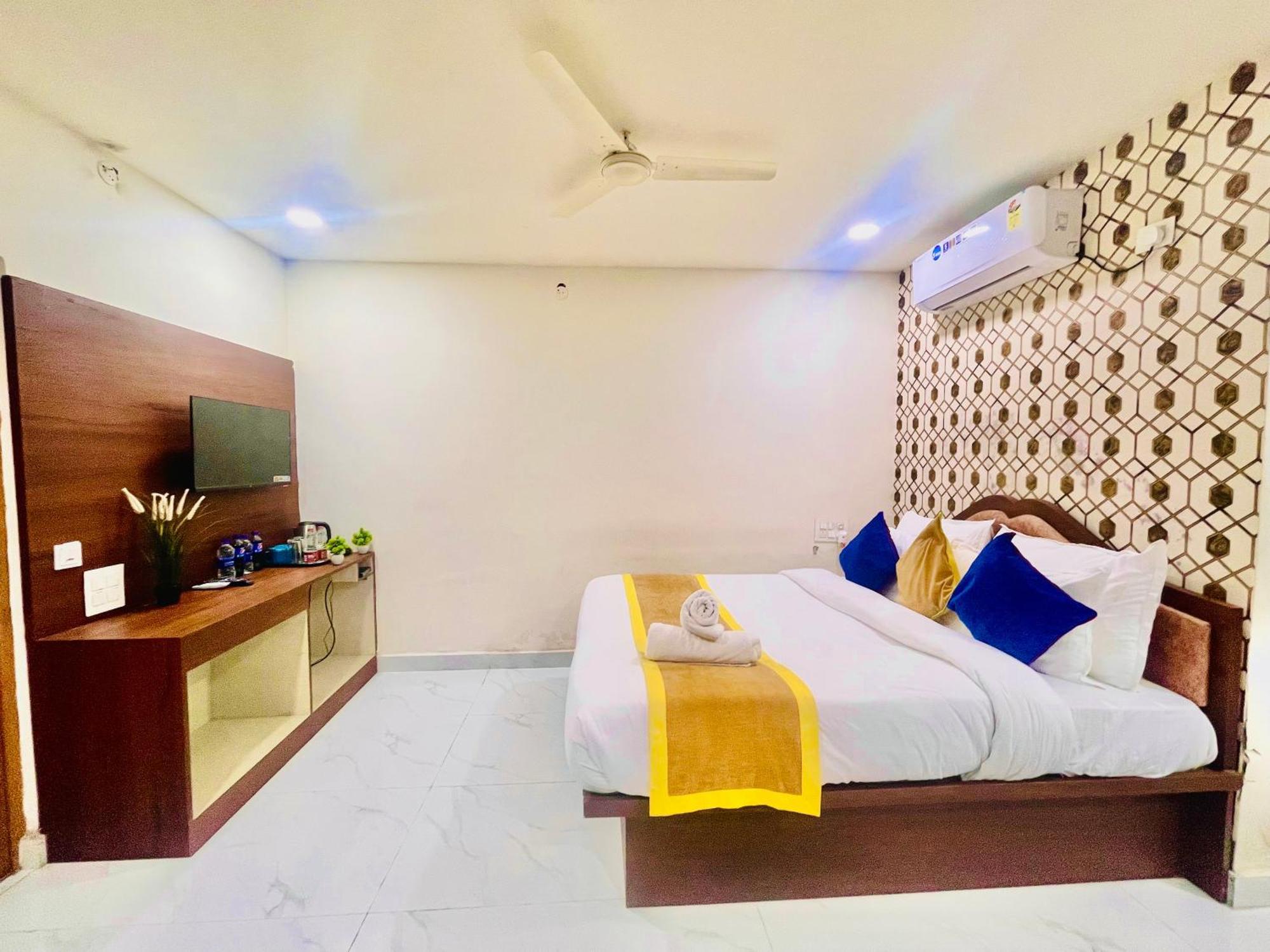 Hotel Eagle Grand Hyderabad Airport Zone 샴샤바드 외부 사진