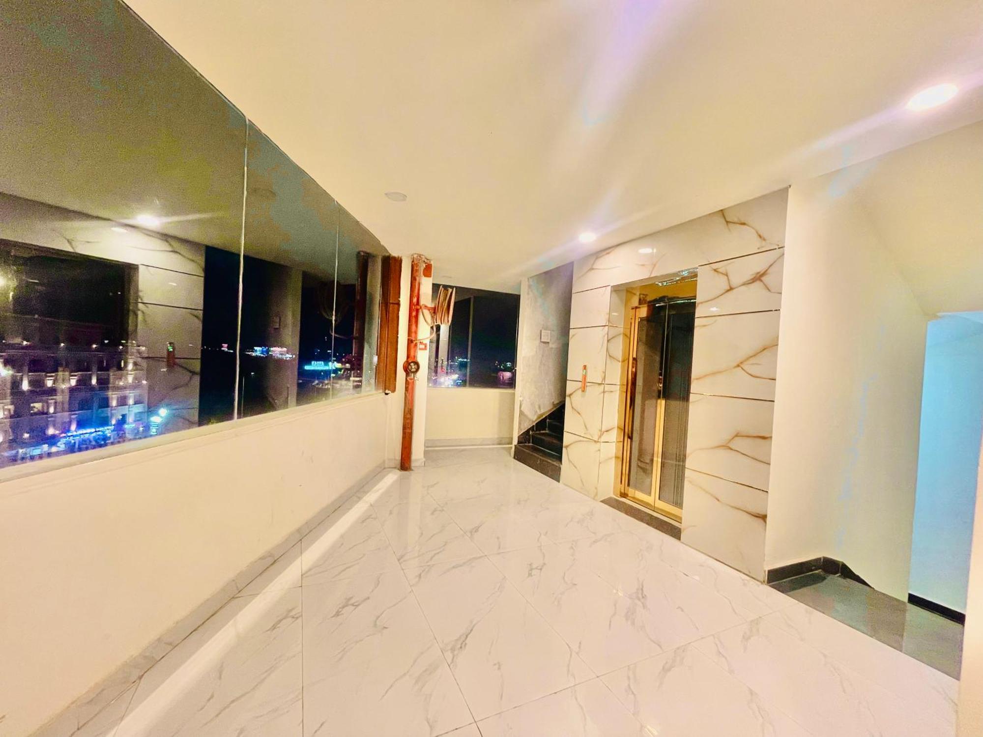 Hotel Eagle Grand Hyderabad Airport Zone 샴샤바드 외부 사진